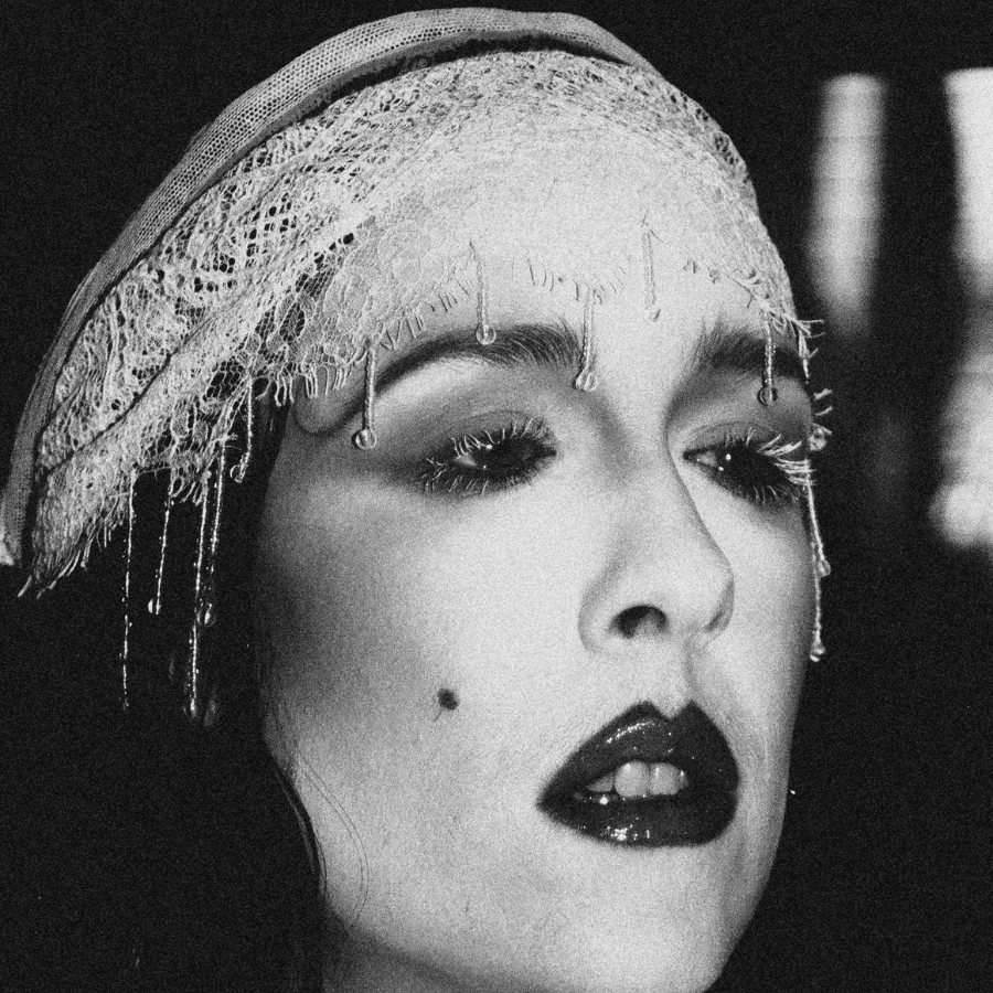 Allie X